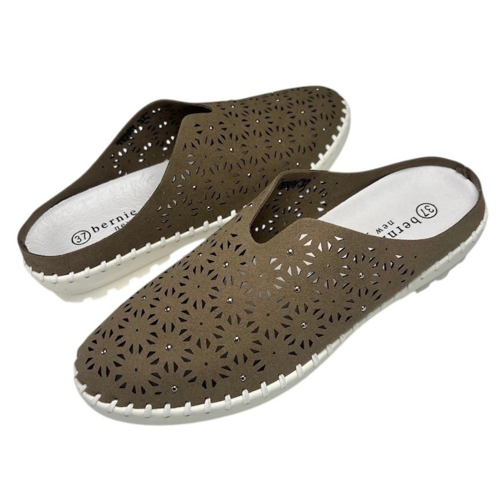 Bernie Mev New York Laser Cut Floral Studded Mules Slip‎ On Comfort Shoes 37